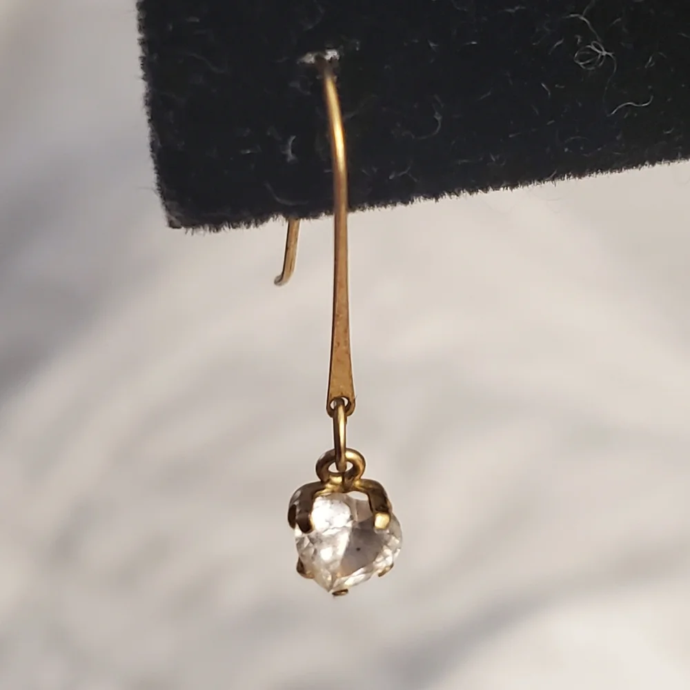 14K yg Gold Dangle Heart Stone Earrings